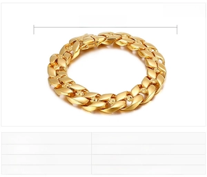 Detailed specs of golden Cuban link bracelet with skull charms in stainless steel