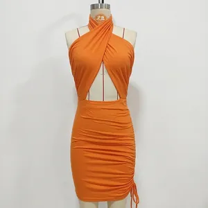 Robe moulante orange sexy avec licou et cordon de serrage latéral pour femmes