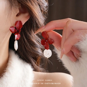 French Vintage Red Flower Artificial Pearl Drop Earrings With Silver Earring Post Elegant Baroque Style Jewelry For Women