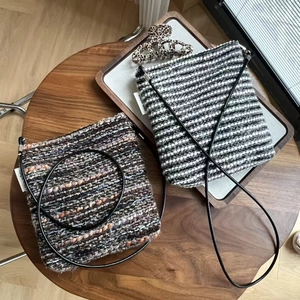 Retro striped wool crossbody phone bag with knitting texture and thin shoulder strap