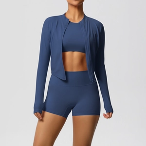Ensemble de yoga 3 pièces bleu foncé avec veste à fermeture éclair et short