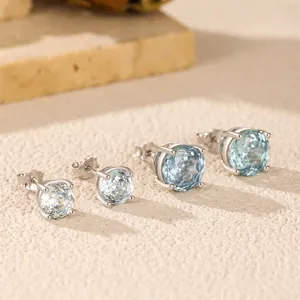 Orecchini A Lobo Rotondi Con Zirconia Cubica Blu Chiaro E Perno In Argento Sterling 925 Gioielli Minimalisti Chic