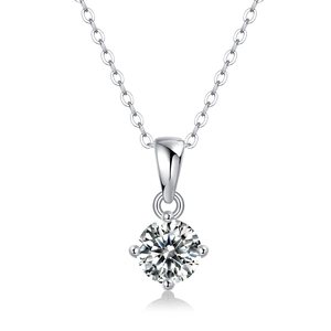 Classic 925 sterling silver solitaire moissanite pendant necklace with silver chain