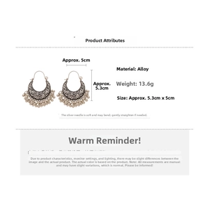 Dimensions des boucles d'oreilles ethniques 5,3 cm par 5 cm avec détails en perles