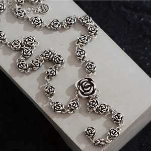 French Retro Copper Rose Flower Necklace For Women Minimalist Cold Style Clavicle Chain Jewelry Accessory Fashion Gift