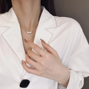 Triple Artificial Pearl Pendant Necklace Elegant Copper Chain French Retro Style Minimalist Light Luxury Clavicle Jewelry For Women