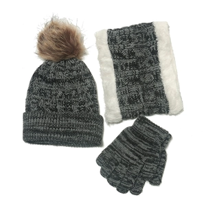 Ensemble tricot hiver enfant avec bonnet à pompon, écharpe et gants en gris chiné chaud