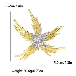 Starfish brooch pin with sparkling rhinestones and gold plating, size 6.2cm by 5.9cm