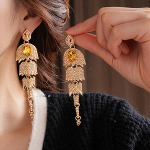 Vintage Tassel Drop Earrings With Alloy Rhinestone And Faux Artificial Pearl Silver Earring Post Palace Style Retro Jewelry Women
