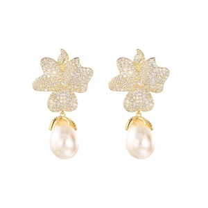 Elegant gold flower earrings with micro-set zircons and drop-shaped white pearls