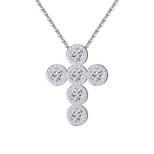 Collier croix en argent avec zircons étincelants et artisanat en micro-billes