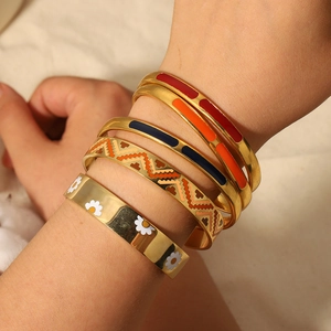 Geometric Enamel Stainless Steel Cuff Bracelet Daisy Floral Painted Gold Plated Fashion Jewelry Accessory For Women