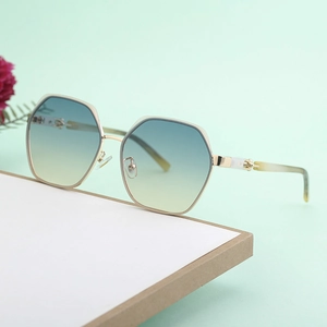 Women Square Frame Sunglasses Gradient PC Lenses Metal Geometric Large Frame UV400 Fashion Vintage Eyewear