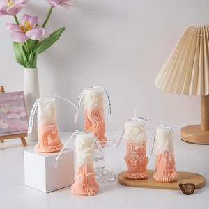 Artistic Roman column scented candles with gradient colors for home decor and wedding gifts