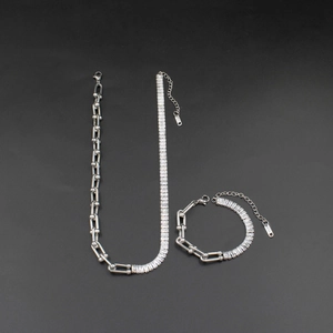 U-link chain and rectangular zircon patchwork jewelry set in silver finish