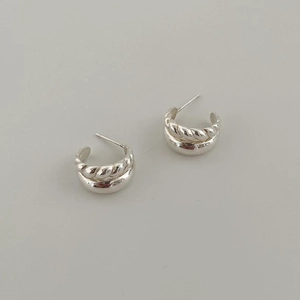 Minimalist S925 sterling silver C-shape double-layered twisted hoop earrings for women