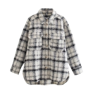 Veste chemise épaisse à carreaux noirs et blancs pour femme avec poches poitrine