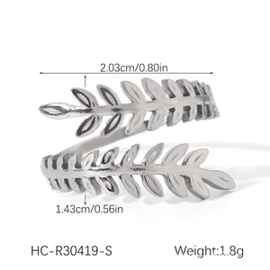 Detailed view of silver leaf open ring with 1.8g weight and dimensions on white background