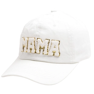 Casquette de baseball blanche avec broderie MAMA en chenille dorée vue sous un angle de 45°