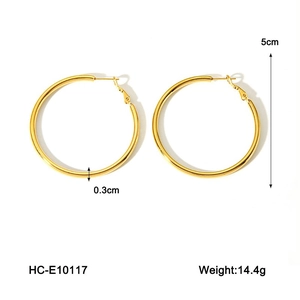 Detail showing 5cm gold hoop earring dimensions and weight for modern stainless steel jewelry