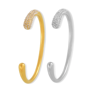 Bracelet jonc ouvert en C serti de zircons en finition plaqué or 18 carats et argent