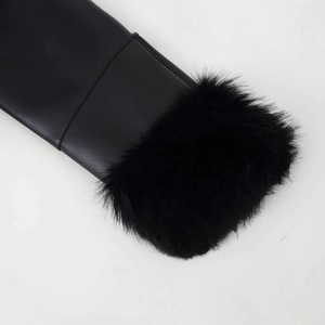 Women's faux fur trim winter boots in black leather with plush collar detail