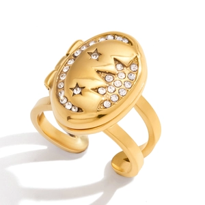 Adjustable 18K gold-plated stainless steel star and moon ring with crystal inlay