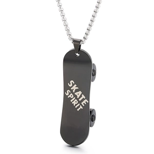 Collier hip hop pour hommes avec pendentif skateboard noir et chaîne argentée
