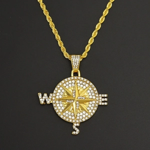 Collier Pendentif Boussole en Alliage Doré Hip Hop Avec Strass Incrustés Chaîne de Corde Torsadée Pour Hommes Femmes Bijoux de Mode