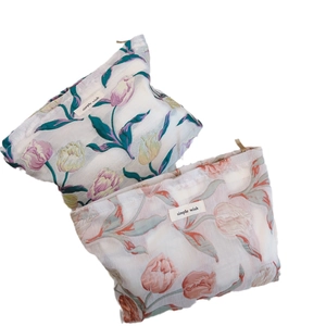 Trousse à maquillage vintage en jacquard de tulipes avec motifs floraux et étiquette
