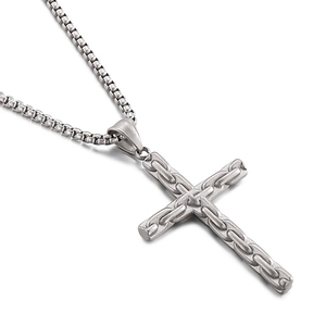 Collana con pendente a croce in acciaio inossidabile argento lucido e trama a maglie unica