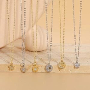 Minimalist Copper Zirconia Flower Star Round Plate Pendant Necklace Gold Silver Plated Elegant Fashion Jewelry Gift Women