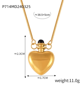 Detailed size guide for the gold heart pendant necklace with full dimensions and weight