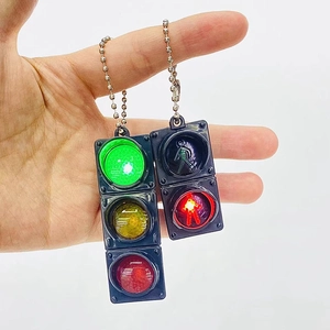 Portachiavi Semaforo LED Luminoso Mini Lampada Segnale Pendente Zaino Giocattolo Di Plastica