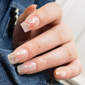 Ongles À Presser Dégradé Rose Nu Transparent Glacé Courts Carrés Faux Ongles Avec Feuilles D'or Et D'argent Pour Femmes
