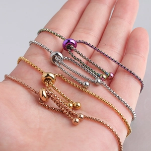 Bracelet cœur réglable en acier inoxydable en argent, or, or rose et violet avec fermoir