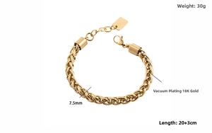 Detail showing 7.5mm gold chunky basket chain bracelet with lobster clasp and extension