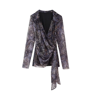 Ensemble haut cache-cœur en résille et jupe sirène à imprimé paisley violet profond