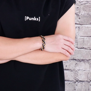 Fashionable titanium steel Cuban chain bracelet in gold and black for men and couples