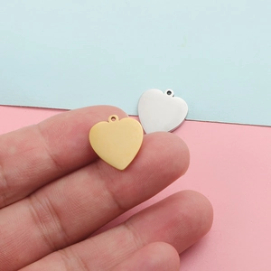 Polished stainless steel heart pendant in gold and silver for custom engraving DIY jewelry