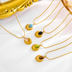 French Vintage Shell Shape Pendant Necklace 18K Gold Plated Titanium Steel Snake Chain Water Drop Oval Resin Stone Necklace