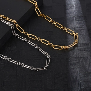 Minimalist titanium steel paperclip chain necklace in gold and silver finish for unisex
