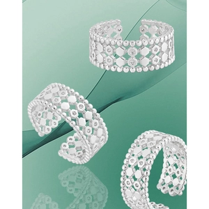 Elegant S925 sterling silver hollow geometric ring with sparkling cubic zirconia accents