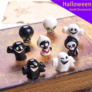 Set of 8 3D Halloween ghost and skull figurines for miniature festive decorations