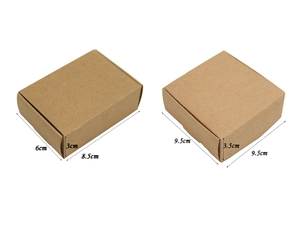 Brown kraft paper boxes showing dimensions 8.5x6x3cm and 9.5x9.5x3.5cm for jewelry