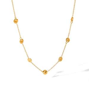 Minimalist 18K gold-plated stainless steel necklace with hammered round disc pendants