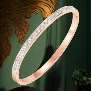 Women Stainless Steel Rhinestone Bangle 18K Gold Plated Hinged Oval Cuff Bracelet For Wedding Banquet Party Fashion Jewelry