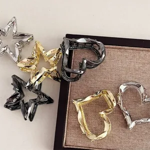 Hollow Metal Hair Claw Clip Heart Pentagram Star Shape Elegant Wave Geometric Ponytail Holder For Women Girls Styling