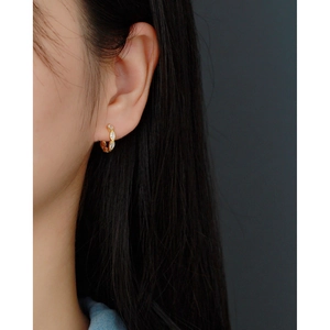 Elegant 925 sterling silver gold huggie earrings with marquise-cut marquise crystals