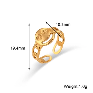 Détail de la bague plaquée or 18 carats avec motif smiley et dimensions